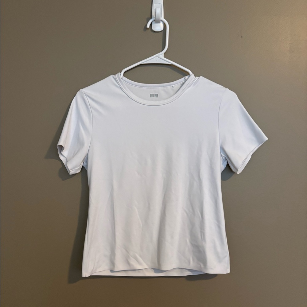 Uniqlo White Short Sleeve Women's Tee